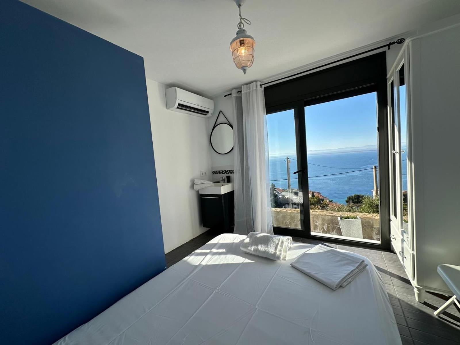 Holiday home Eden Roc Av-22 Roses